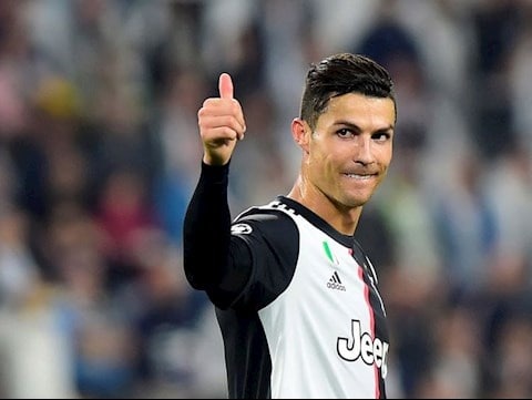Thể thao Ronaldo là sự kết hợp hoàn hảo giữa sức mạnh và tài năng. Xem những khoảnh khắc đầy cảm hứng khi Ronaldo thể hiện bản thân trên sân cỏ.