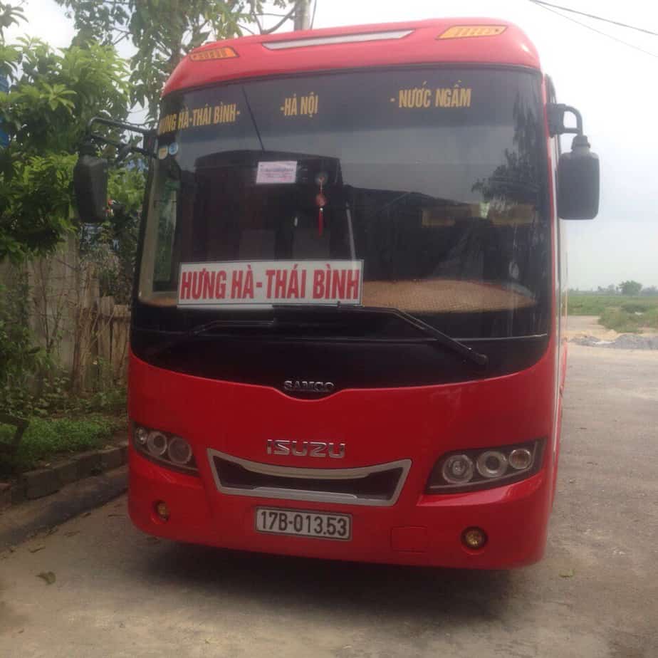 Chiếc xe mang BKS 17B-01353 của Công ty CP Vận tải Hưng Hà đang bị thu giữ khiến doanh nghiệp này gặp nhiều khó khăn, 23 người lao động có nguy cơ thất nghiệp