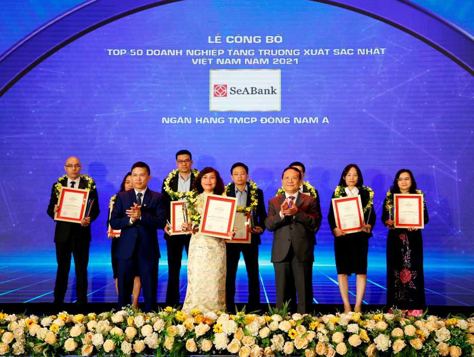 SeABank được vinh danh “Top 50 doanh nghiệp tăng trưởng xuất sắc nhất Việt Nam”