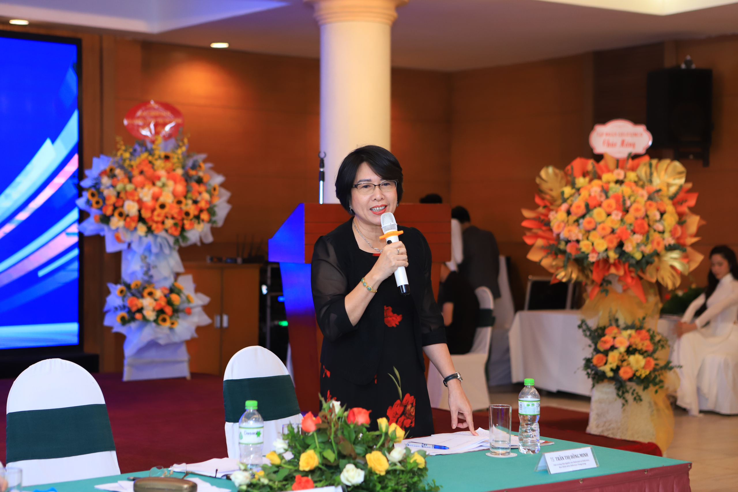 Bà Trần Thị Hồng Minh, Viện trưởng Viện Nghiên cứu Chính sách và Chiến lược, Ban Chính sách, Chiến lược Trung ương