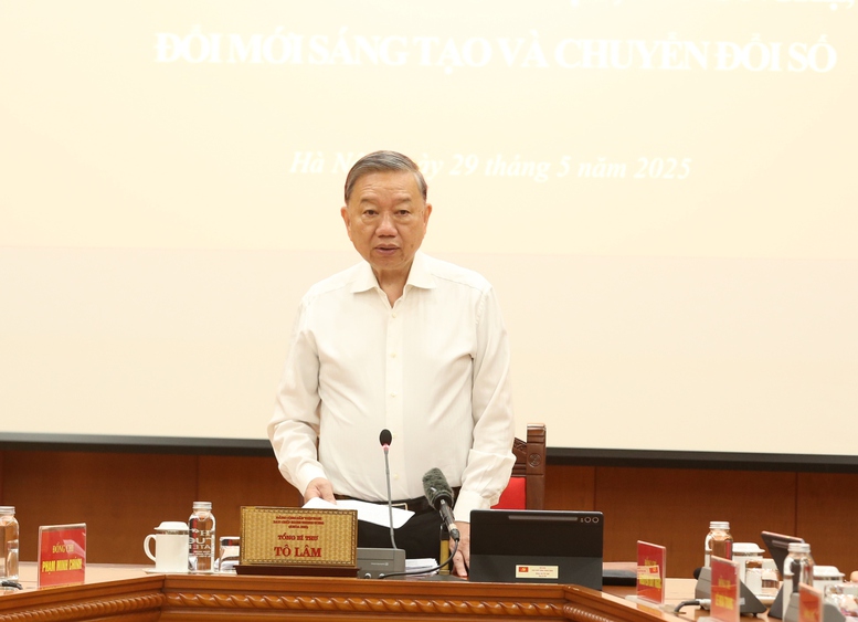 Tổng Bí thư Tô Lâm chủ trì phiên họp của Thường trực Ban Chỉ đạo Trung ương về phát triển khoa học, công nghệ, đổi mới sáng tạo và chuyển đổi số - Ảnh: VGP