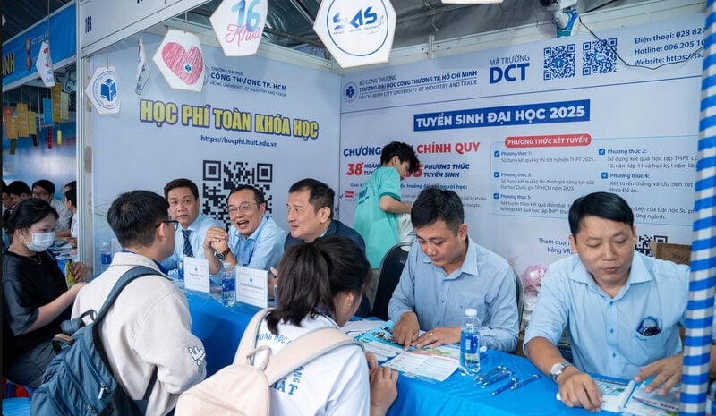 Tăng cường học tập suốt đời và công nhận kỹ năng nghề; Đưa giáo dục nghề nghiệp trở thành lựa chọn chính thống, không thua kém đại học.