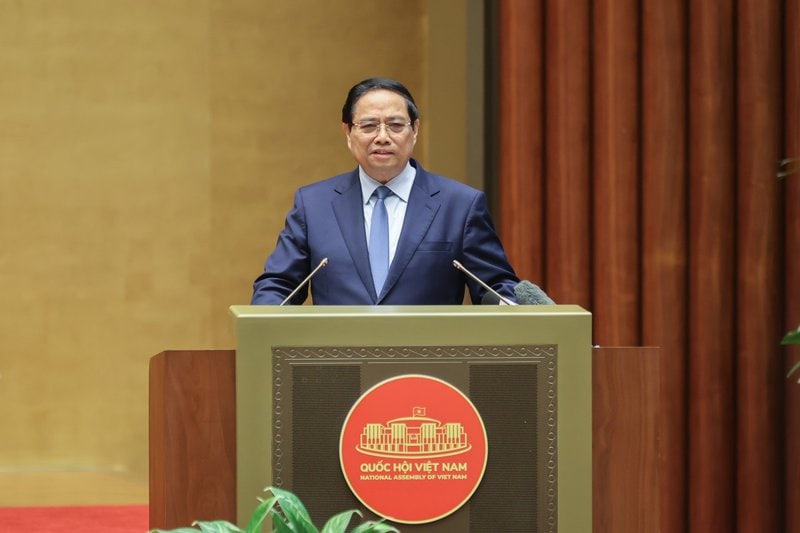 Thủ tướng Phạm Minh Chính trình bày chuyên đề 1 về những nội dung trọng tâm, cốt lõi của Nghị quyết số 71-NQ/TW, ngày 22/8/2025 của Bộ Chính trị về đột phá phát triển giáo dục và đào tạo và Chương trình hành động của Chính phủ thực hiện Nghị quyết.