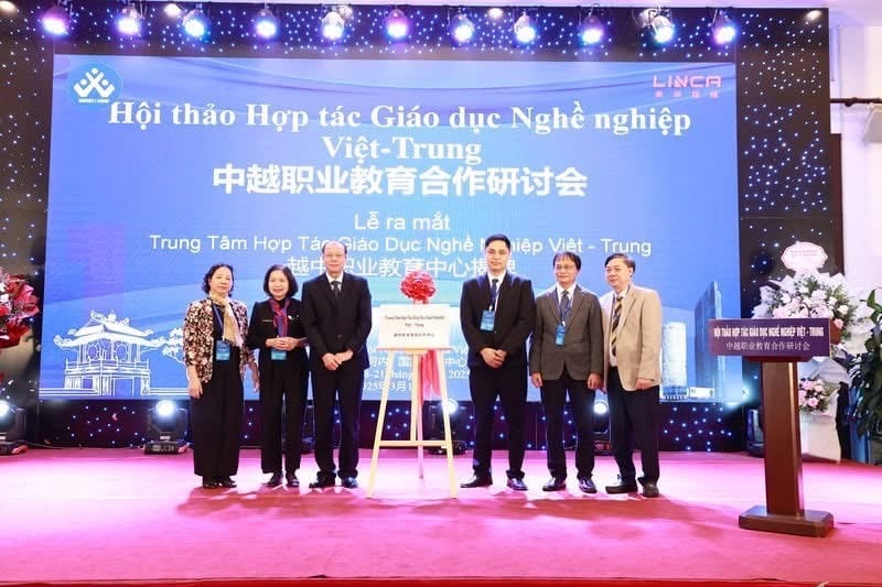 Hội thảo Hợp tác GDNN Việt- Trung, dấu ấn bứt phá trong quan hệ hợp tác quốc tế của VAVET & SOW làm đòn bẩy cho sự phát triển GDNN Việt Nam.