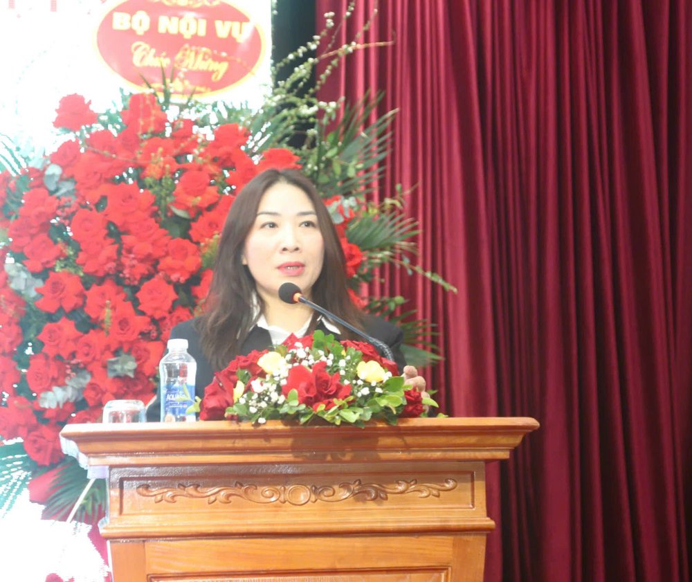 Bà Lê Thị Hằng, Phó Cục trưởng Cục Giáo dục nghề nghiệp và Giáo dục thường xuyên, Bộ Giáo dục và Đào tạo ghi nhận những đóng góp quan trọng của HIệp hội đối với công tác GDNN.