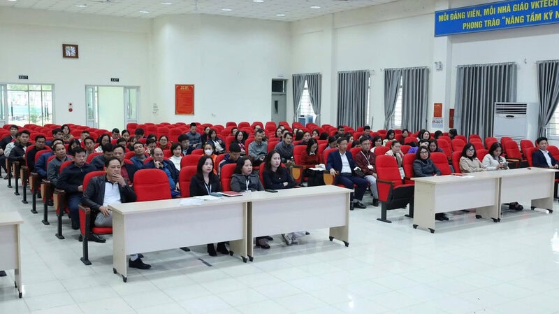 Kỳ thi đánh giá năng lực tiếng Anh tại VKTech thu hút đông đảo cán bộ, giảng viên, người lao động "thử sức" 