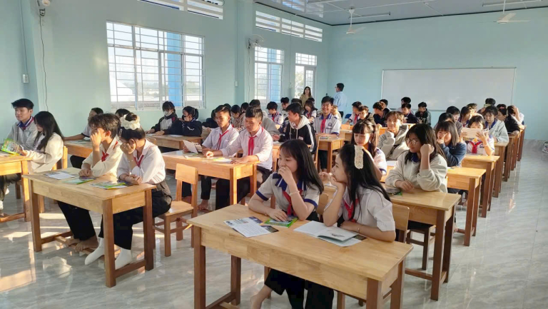 “Hai vai gánh một chương trình”: Khi mô hình tích hợp trung học nghề trở thành áp lực mới cho các trường