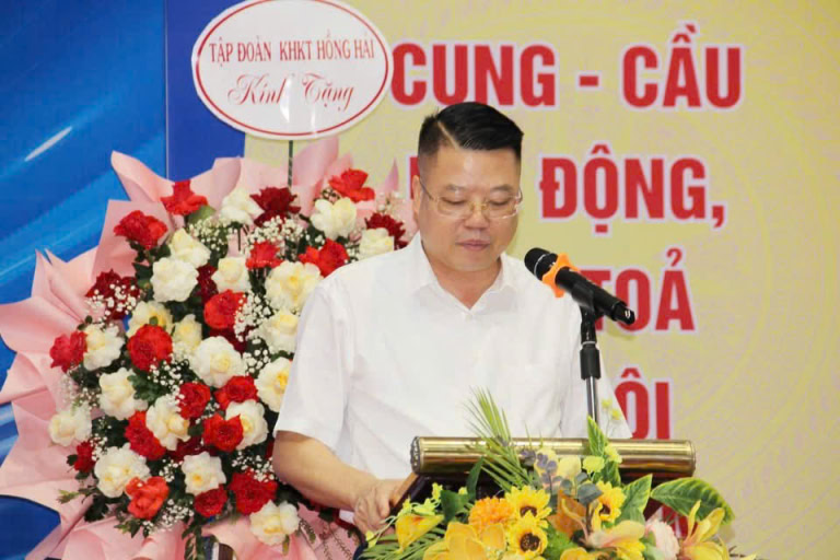 “Đào tạo gắn liền với thực tiễn: Thước đo của chất lượng”