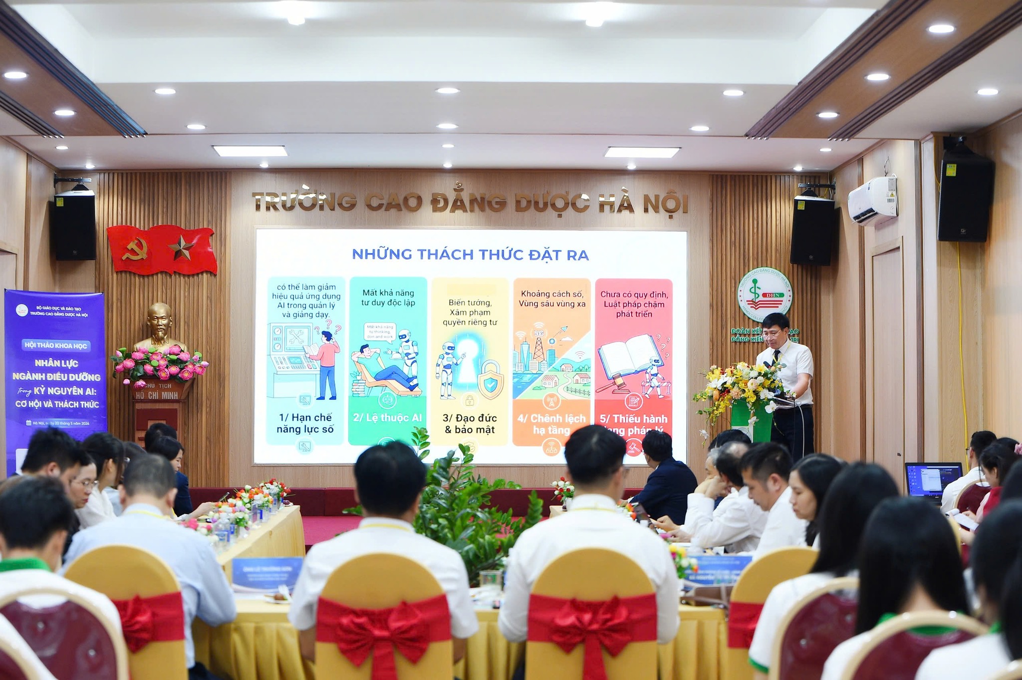 Ông Lê Đình Mạnh - Trưởng phòng đào tạo CĐ Dược Hà Nội nói về cơ hội và thách thức ngành Điều dưỡng hiện nay.