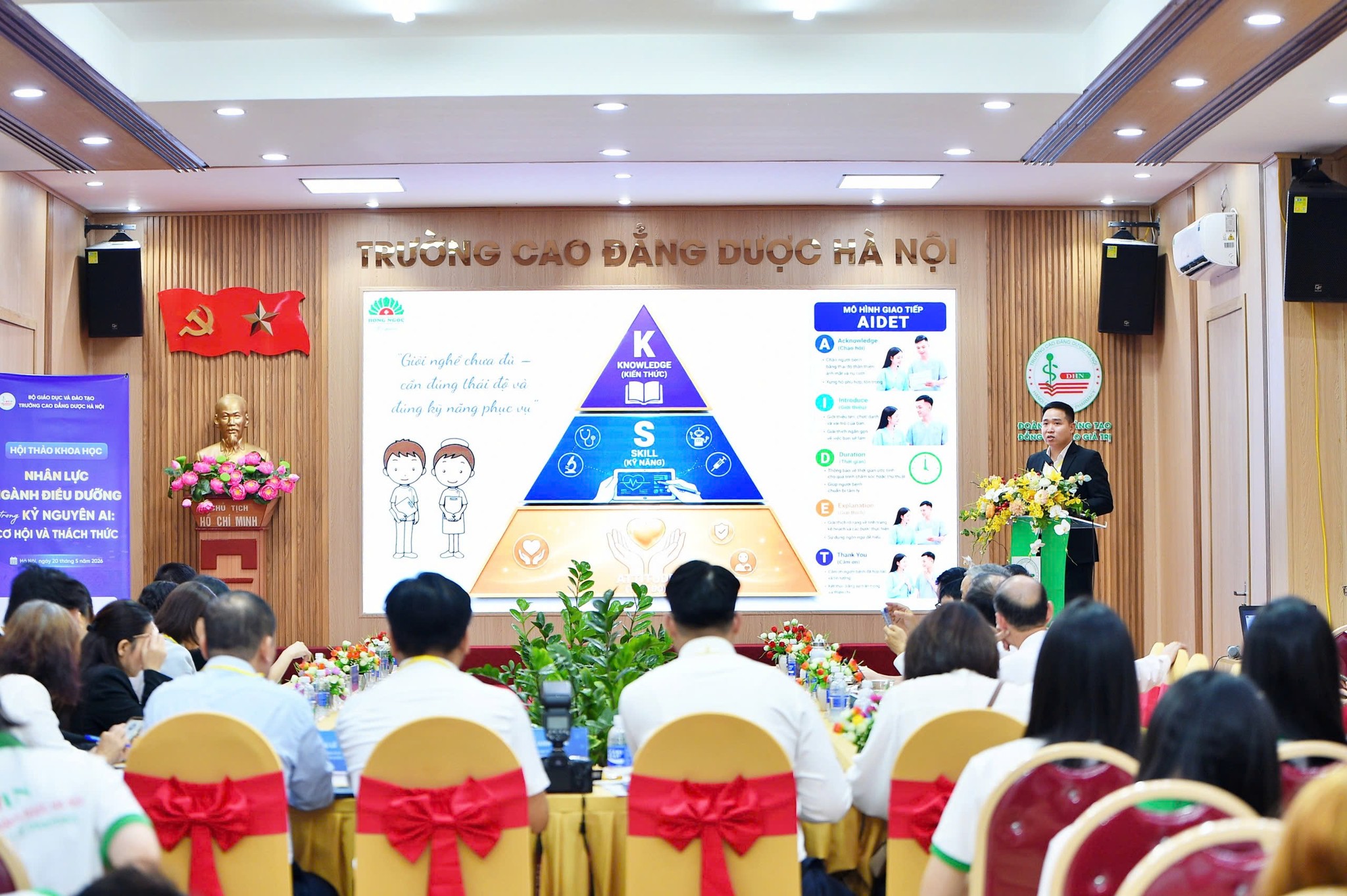 Đại diện Bệnh viện Đa khoa Hồng Ngọc – Phúc Trường Minh chia sẻ mô hình năng lực ASK.