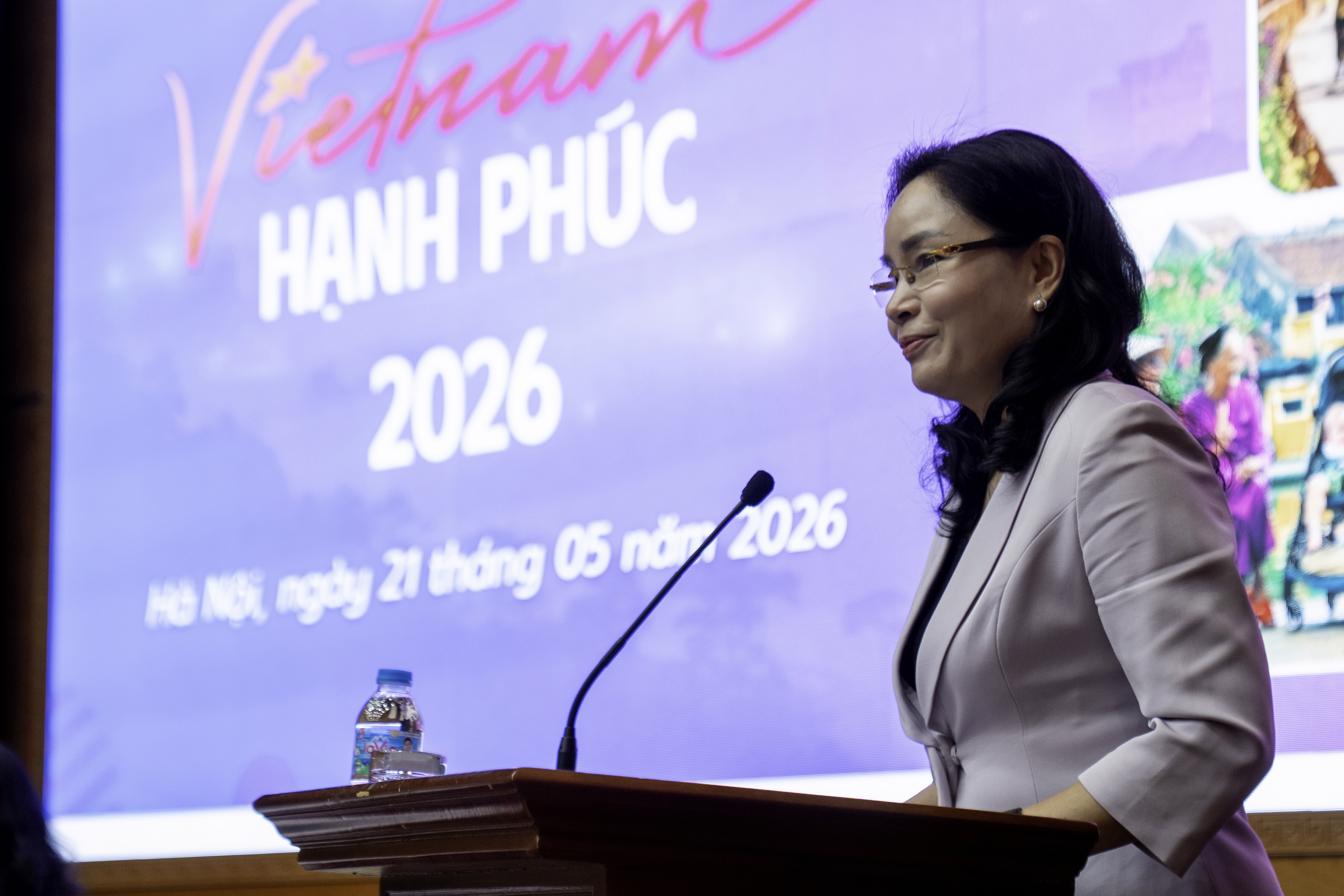 Bà Trịnh Thị Thủy - Thứ trưởng Bộ Văn hóa, Thể thao và Du lịch, Trưởng Ban Tổ chức Giải thưởng “Việt Nam hạnh phúc - Happy Vietnam” năm 2026 phát biểu tại sự kiện