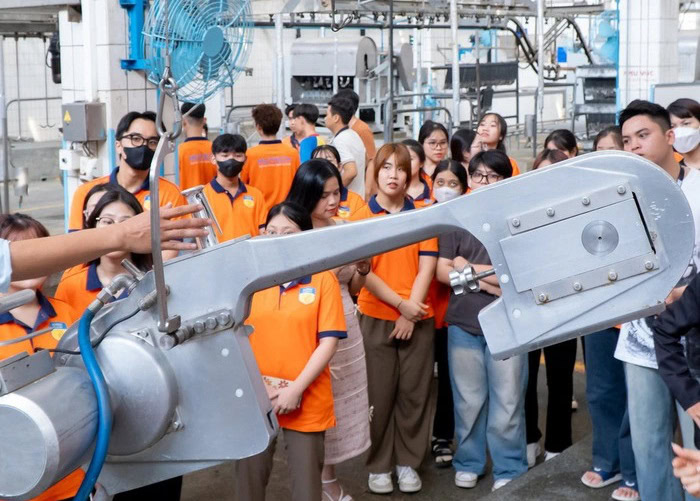 Lần đầu đưa ra khái niệm “trải nghiệm nghề nghiệp tại doanh nghiệp”