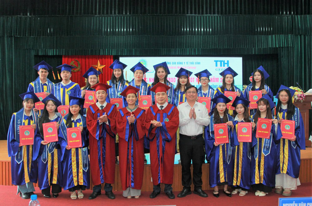 Trút bỏ nỗi lo học phí, sinh viên y khoa yên tâm rèn nghề đạt loại ưu