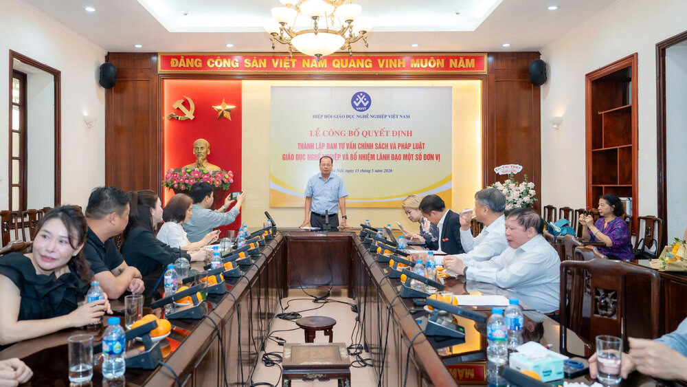 TS.Phan Sỹ Nghĩa, Phó Chủ tịch, kiêm TTK Hiệp hội phát biểu tại buổi lễ. 
