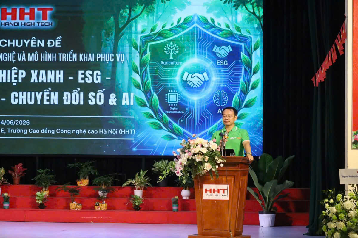 TS.Phạm Xuân Khánh, Hiệu trưởng CĐ Công nghệ cao Hà Nội phát biểu tại sự kiện. 