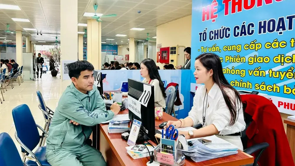 Ra mắt bản tin thị trường lao động Hà Nội: Thêm công cụ định hướng nghề nghiệp cho học sinh và phụ huynh