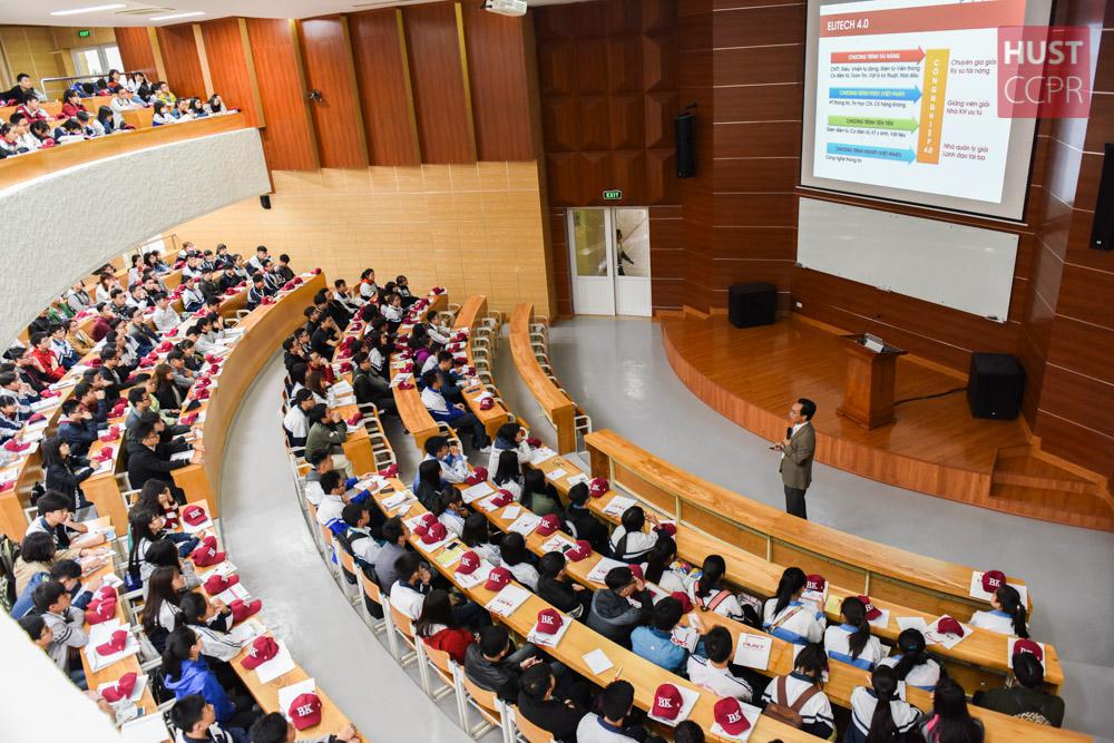 Tiêu chuẩn nhận hỗ trợ đào tạo trình độ tiến sĩ, thạc sĩ cho giảng viên các cơ sở giáo dục đại học