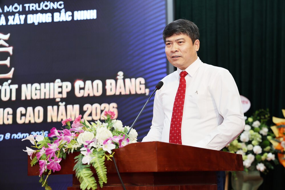 Ông Đoàn Xuân Thanh, Phó Giám đốc Sở Giáo dục và Đào tạo Bắc Ninh tới dự và phát biểu