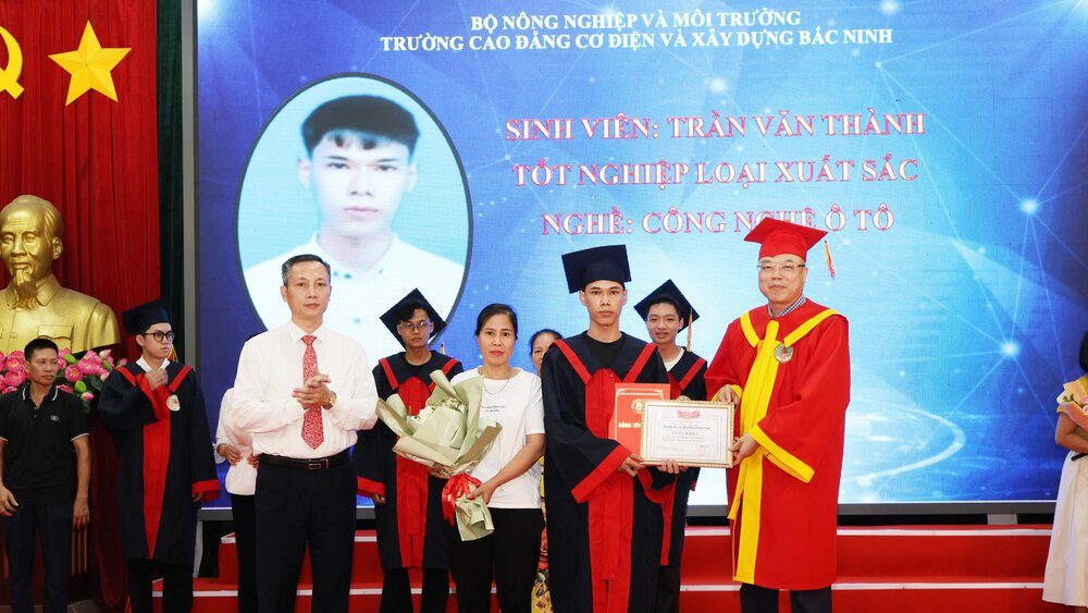 Từ giảng đường đến doanh nghiệp: 292 tân kỹ sư thực hành BCEC sẵn sàng vào nghề