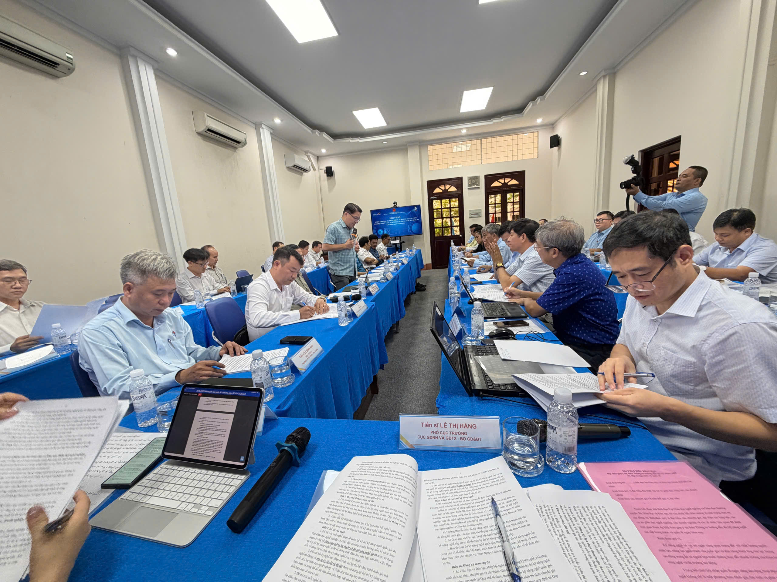 Hội thảo có sự tham gia của nhiều cơ sở GDNN, các doanh nghiệp nhằm góp ý hoàn thiện, cụ thể hóa những quy định về kỳ thi kỹ năng nghề các cấp