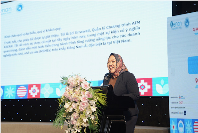 Bà Eci Ernawati, Quản lý Dự án AIM ASEAN, ASEAN Foundation phát biểu tại chương trình.
