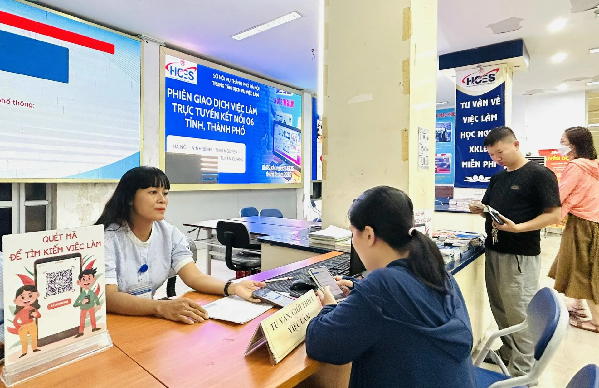 Hà Nội: 3 nhóm ngành được dự báo tuyển dụng mạnh trong tháng 9