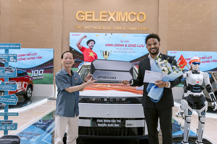 Tập đoàn Geleximco và Omoda & Jaecoo Việt Nam vinh danh cầu thủ Nguyễn Xuân Son sau ASEAN Cup 2026