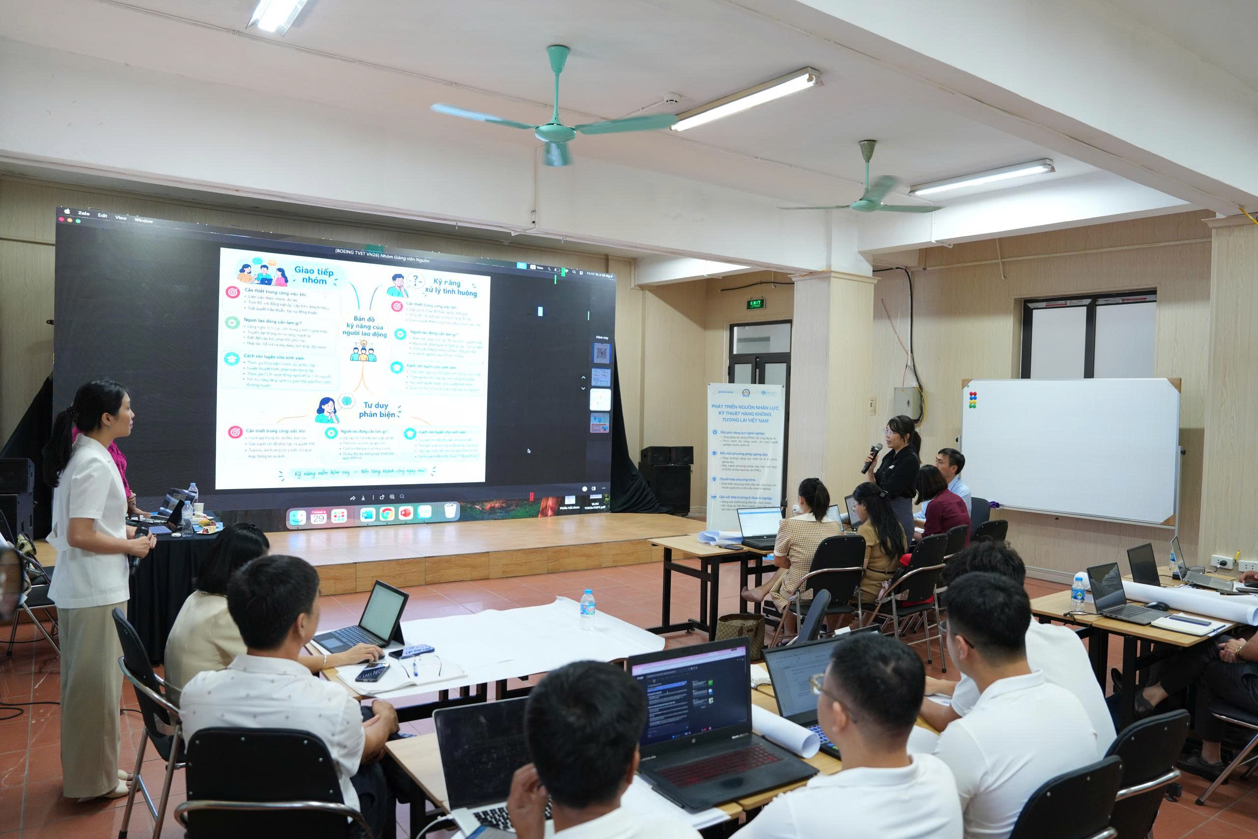 Các lớp tập huấn giảng viên trong chương trình dự án