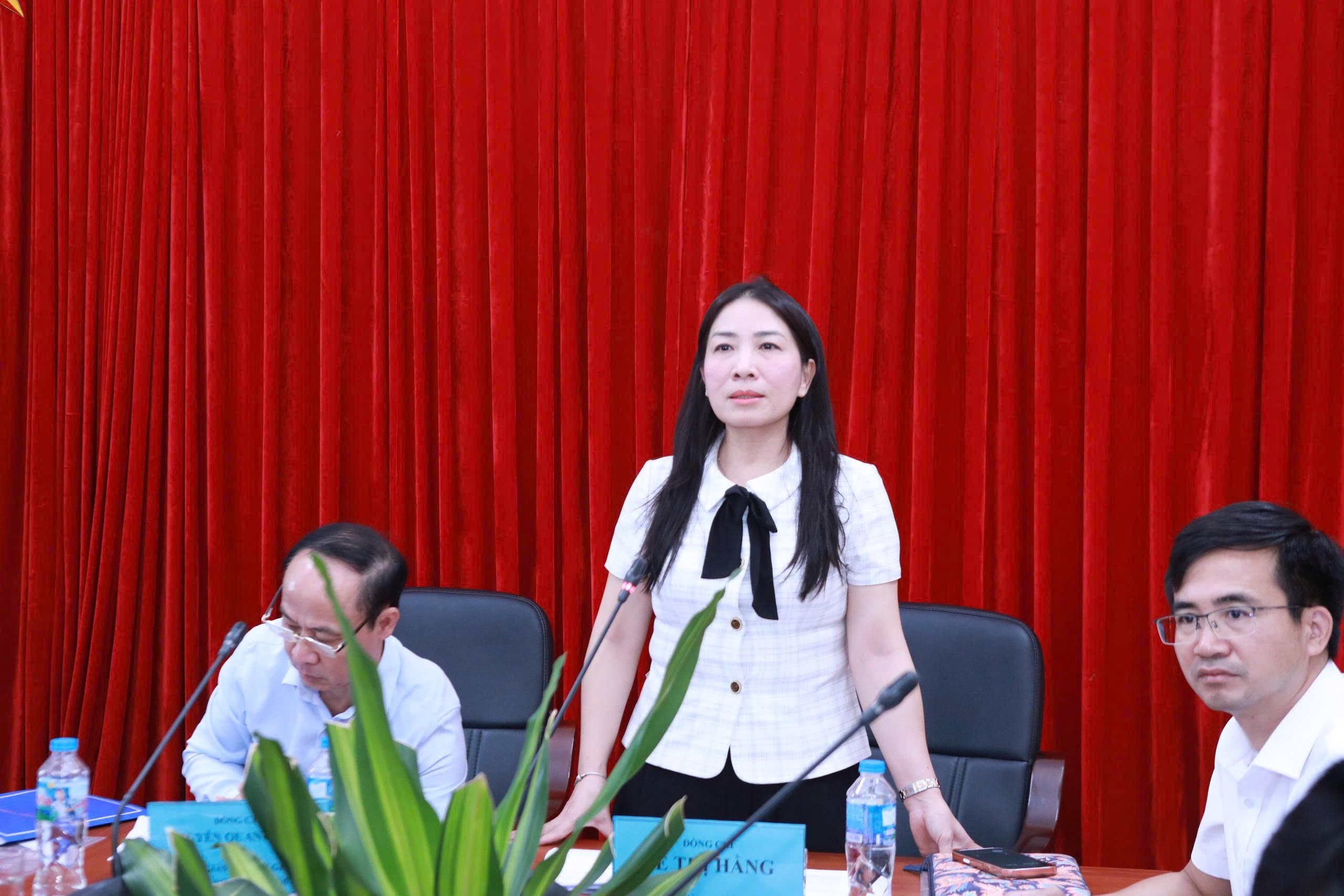 TS.Lê Thị Hằng, Phó Cục trưởng Cục Giáo dục nghề nghiệp và Giáo dục thường xuyên, Bộ Giáo dục và Đào tạo chủ trì Hội thảo.