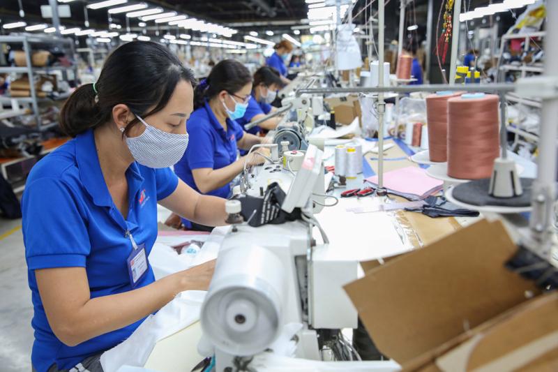 Từ 10/9/2026: Phạt đến 75 triệu đồng đối với hành vi lôi kéo, dụ dỗ, quảng cáo gian dối để lừa gạt người lao động