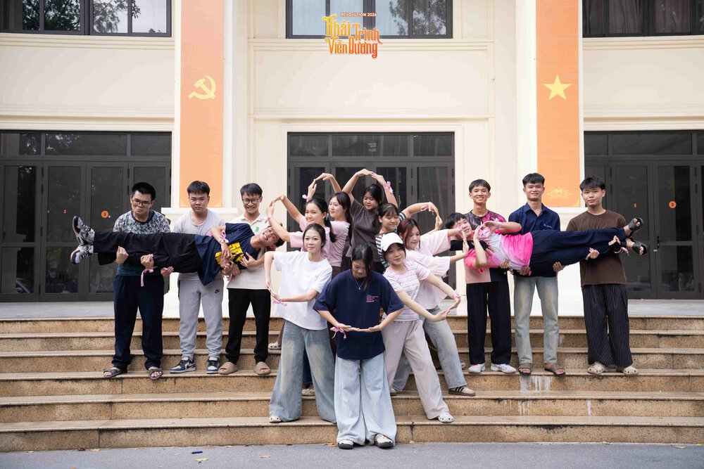 “Vọng Hải Khai Tâm”: Chuyến hải trình kết nối tân sinh viên Khoa Xây dựng Đảng
